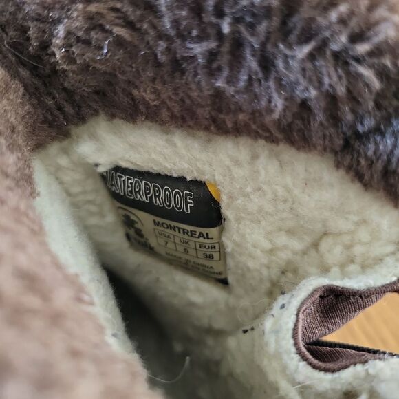 Kamik waterproof Montreal sheepskin fur lined warm boots - Picture 7 of 7